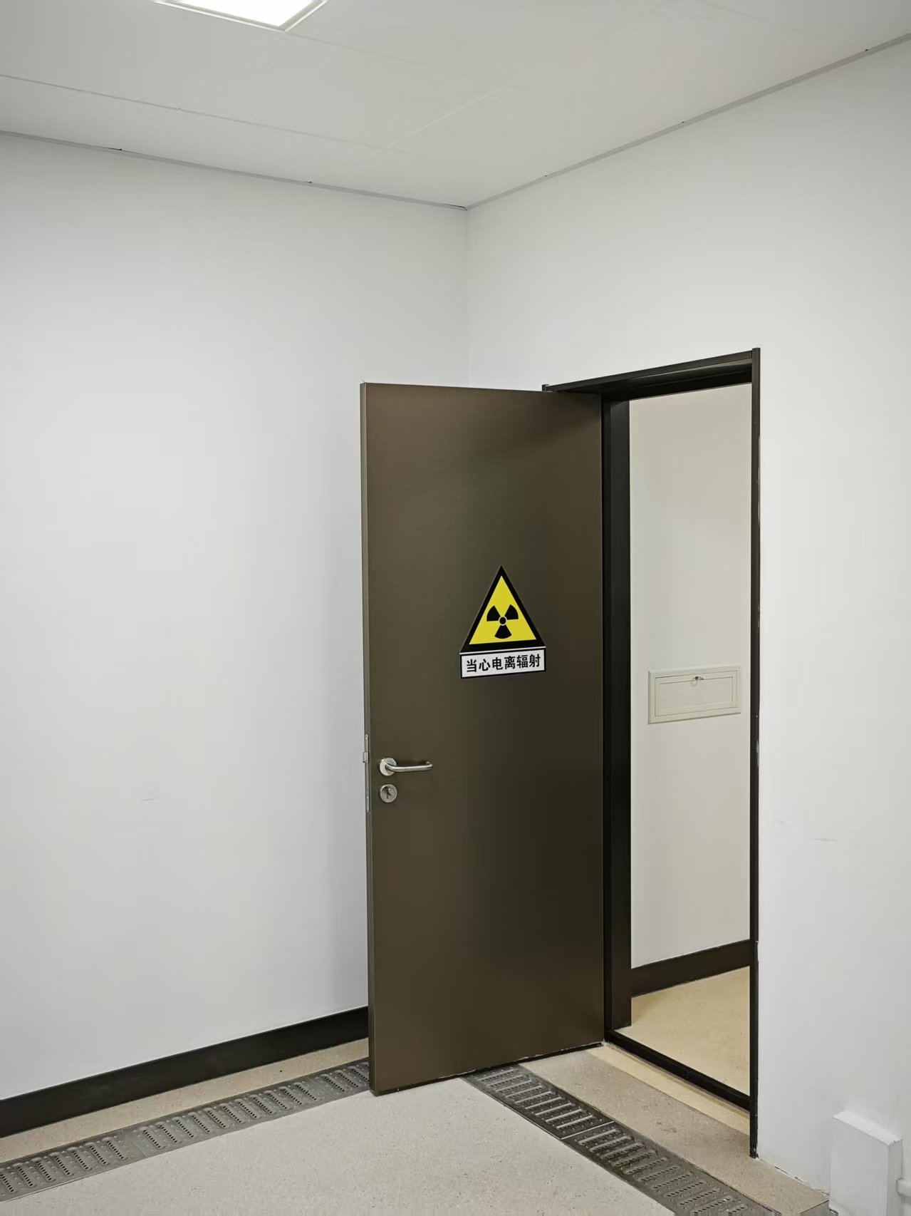 重庆CT室手动单开防护铅门